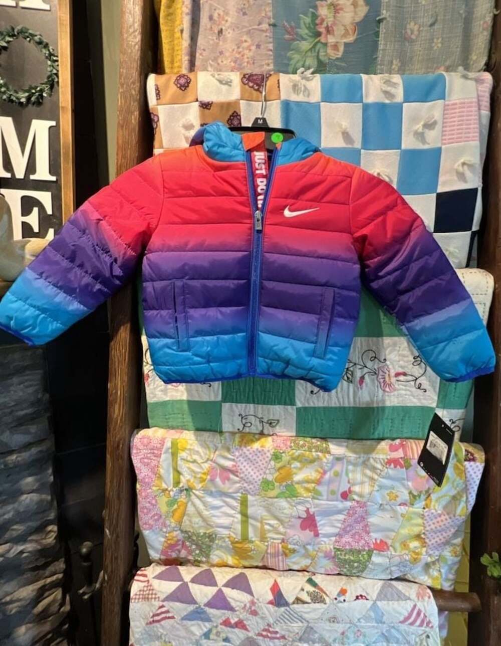 NWT Nike Just Do It Printed Puffer Jacket (Little Kids, Girls, 24 months